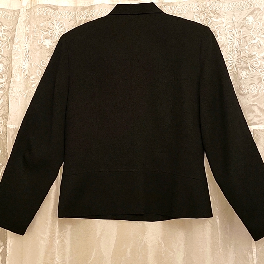 Classic Black Blazer, Tailored Waist, 5-Button, Notched Lapel, 10 - Picture 8 of 11